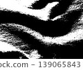 單色紋理，突顯毛巾的褶皺質感。 139065843