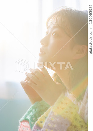 Young lady's portrait Young lady's portrait 139065925