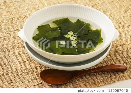 Seaweed soup Seaweed soup 139067046