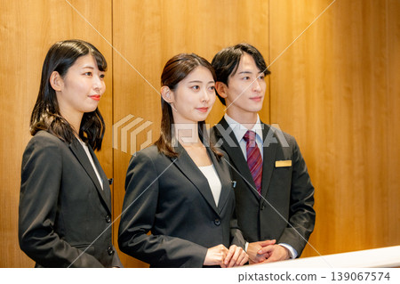 年輕女性、女商人、商人、辦公室形象 年輕女性、女商人、商人、辦公室形象 139067574