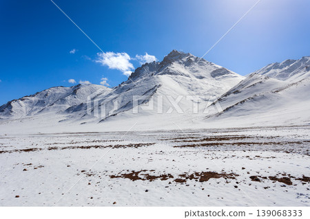 Beauty Pamir mountains near Murghab, the highest town in Tajikistan Beauty Pamir mountains near Murghab, the highest town in Tajikistan 139068333