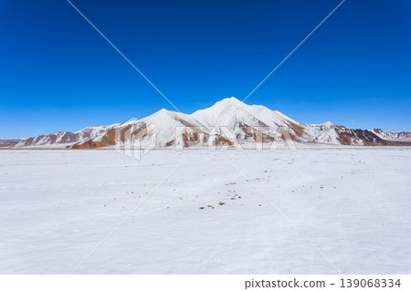 Beauty Pamir mountains near Murghab, the highest town in Tajikistan Beauty Pamir mountains near Murghab, the highest town in Tajikistan 139068334