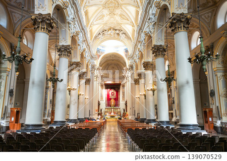 Cattedrale di San Giovanni Battista interior view Cattedrale di San Giovanni Battista interior view 139070529