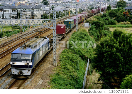 2007年:EF210-128型貨櫃貨運列車在東海道線上運行 2007年:EF210-128型貨櫃貨運列車在東海道線上運行 139071521