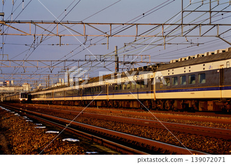 2007年:583系臥舖特快列車北國號恢復在東海道線運作。 2007年:583系臥舖特快列車北國號恢復在東海道線運作。 139072071