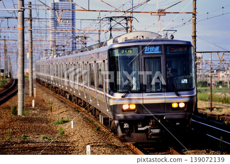 2007: 223 series rapid train running on the Tokaido Line 2007: 223 series rapid train running on the Tokaido Line 139072139