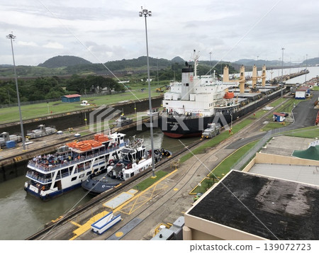 《Panama》Transiting through the Panama Canal 《Panama》Transiting through the Panama Canal 139072723