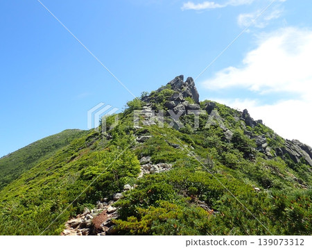 Mount Kinpu in late August (Kofu City and Hokuto City, Yamanashi Prefecture) 139073312