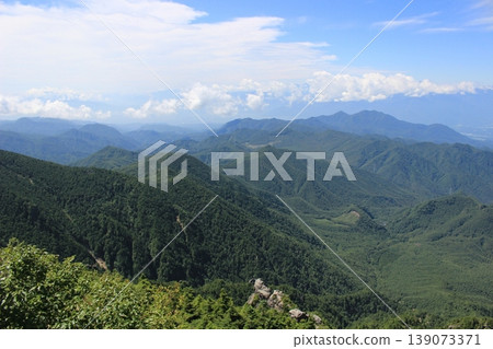 八月下旬的金峰（山梨縣甲府市和北斗市） 139073371
