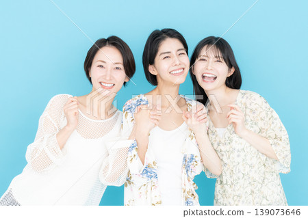 Middle-aged female beauty Middle-aged female beauty 139073646