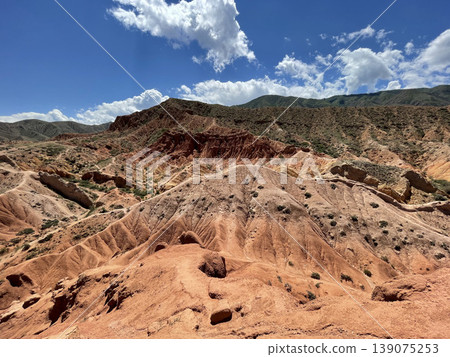 吉爾吉斯斯坦斯卡茲卡山谷 吉爾吉斯斯坦斯卡茲卡山谷 139075253