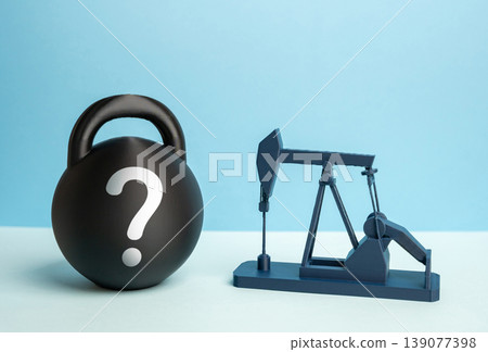 Factors weighing on oil markets. Oil trading and price drivers shape volatility. Supply limits, demand shifts and geopolitical risks influence energy pricing and global economic stability. Factors weighing on oil markets. Oil trading and price drivers shape volatility. Supply limits, demand shifts and geopolitical risks influence energy pricing and global economic stability. 139077398