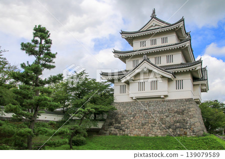 Oshiro Oshiro 139079589