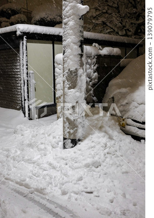 雪堆積了一點點 雪堆積了一點點 139079795