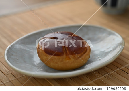Walnut bun Walnut bun 139080308