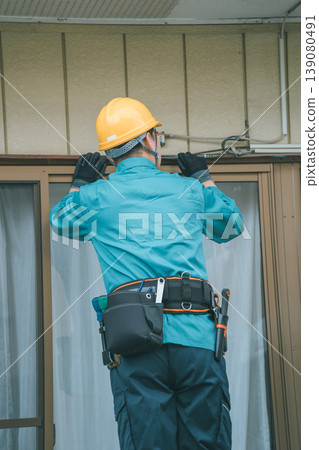 Electrical worker Electrical worker 139080491