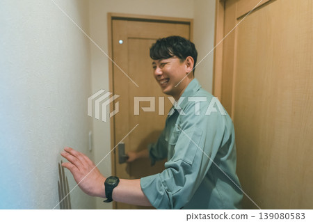 Door repair company 139080583