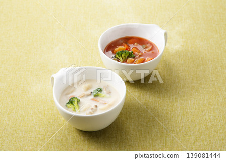 Two kinds of soup: minestrone and clam chowder Two kinds of soup: minestrone and clam chowder 139081444