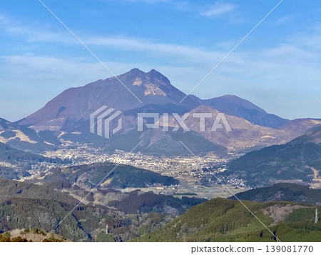 View of Mt. Yufu from Jagoshi Observatory (Yufu City, Oita Prefecture) View of Mt. Yufu from Jagoshi Observatory (Yufu City, Oita Prefecture) 139081770