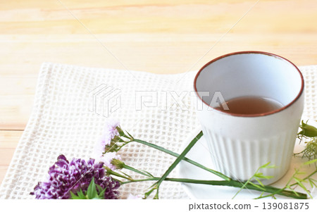 Relax with herbal tea 139081875