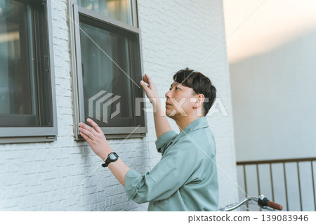 Screen door contractor Screen door contractor 139083946