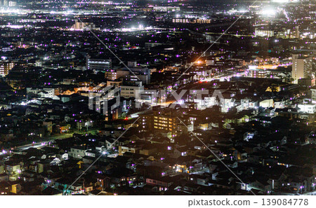 從新潟縣時之國際展覽中心的觀景台上看到的迷人夜景。 139084778