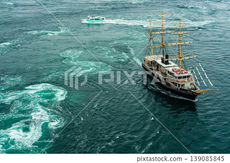 Naruto Bridge Promenade: Whirlpools (spring tide) and sightseeing boats from the Uzunomichi (Whirlpool Walkway) [Naruto City, Tokushima Prefecture] 139085845