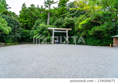 【三重縣】伊勢神宮外宮，散發著神聖的氛圍。 139086675