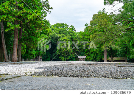 [Mie Prefecture] The ancient shrine grounds at the Outer Shrine of Ise Grand Shrine, where a sacred atmosphere permeates the area. 139086679