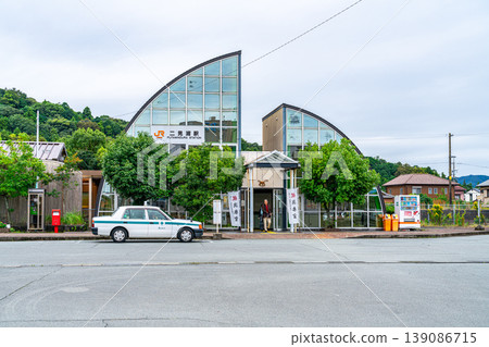 [Mie Prefecture] Futamiura Station, with its distinctive exterior 139086715