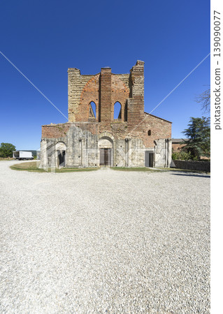 San Galgano Abbey ruins in Tuscany, Chiusdino, Italy San Galgano Abbey ruins in Tuscany, Chiusdino, Italy 139090077