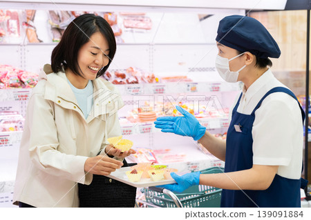 People working at a supermarket - sample corner People working at a supermarket - sample corner 139091884