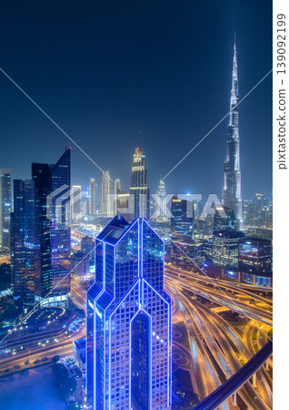 阿聯酋杜拜非常美麗的夜景 阿聯酋杜拜非常美麗的夜景 139092199