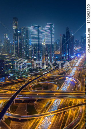 阿聯酋杜拜非常美麗的夜景 阿聯酋杜拜非常美麗的夜景 139092200