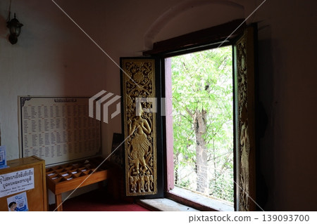 Inside Wat Phousi [Luang Prabang, Laos] 139093700
