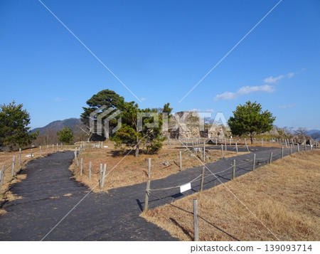 Takeda Castle (Asago City, Hyogo Prefecture), photographed in December 2025. 139093714