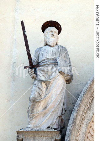 Saint Paul the Apostle, statue on the facade of Palazzo del Vescovado, Verona Diocesan Palace, Italy 139093744