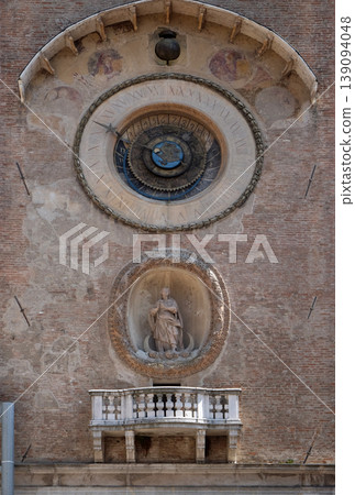 Clock tower of Palace of Reason (Palazzo della Ragione with the Torre dell'Orologio) in Mantua, Italy Clock tower of Palace of Reason (Palazzo della Ragione with the Torre dell'Orologio) in Mantua, Italy 139094048