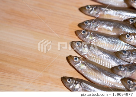 Image of young smelt from Shiga Prefecture, suitable for tempura and karaage (Japanese fried chicken). Image of young smelt from Shiga Prefecture, suitable for tempura and karaage (Japanese fried chicken). 139094977