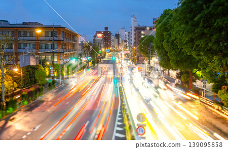 東京主要街道觀七大道夜景。 東京主要街道觀七大道夜景。 139095858