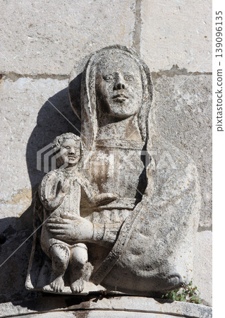 Blessed Virgin Mary with baby Jesus Blessed Virgin Mary with baby Jesus 139096135