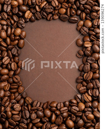 Roasted coffee beans with coffee package mockup Roasted coffee beans with coffee package mockup 139096274