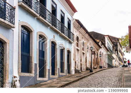 Traditional Portuguese architec Traditional Portuguese architec 139099998