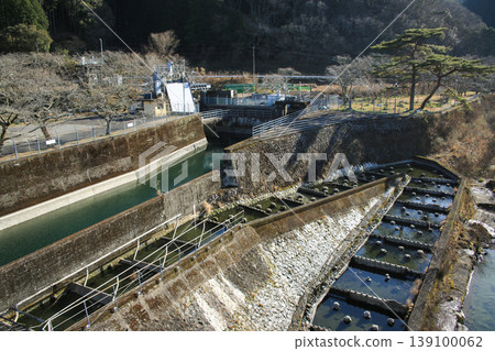 佐賀取水堰,階梯式魚道,高知縣四萬十町 佐賀取水堰,階梯式魚道,高知縣四萬十町 139100062