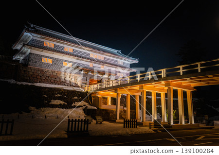 Kanazawa Castle at night: The Nezumi-tamon Gate and bridge are illuminated. Kanazawa Castle at night: The Nezumi-tamon Gate and bridge are illuminated. 139100284