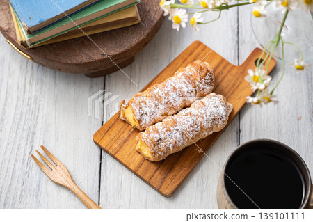 Cornet on a wooden plate 139101111