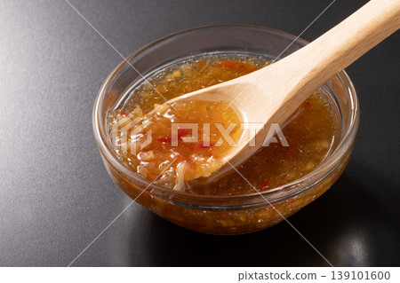 芹菜醬(山形縣產芹菜、洋蔥、辣椒粉) 芹菜醬(山形縣產芹菜、洋蔥、辣椒粉) 139101600