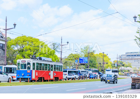 春日里的熊本市電車,熊本縣熊本市 春日里的熊本市電車,熊本縣熊本市 139103329