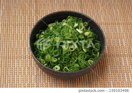 切碎的蔥（食材） 139103496