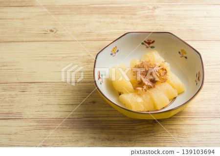 Herring roe topped with bonito flakes Herring roe topped with bonito flakes 139103694